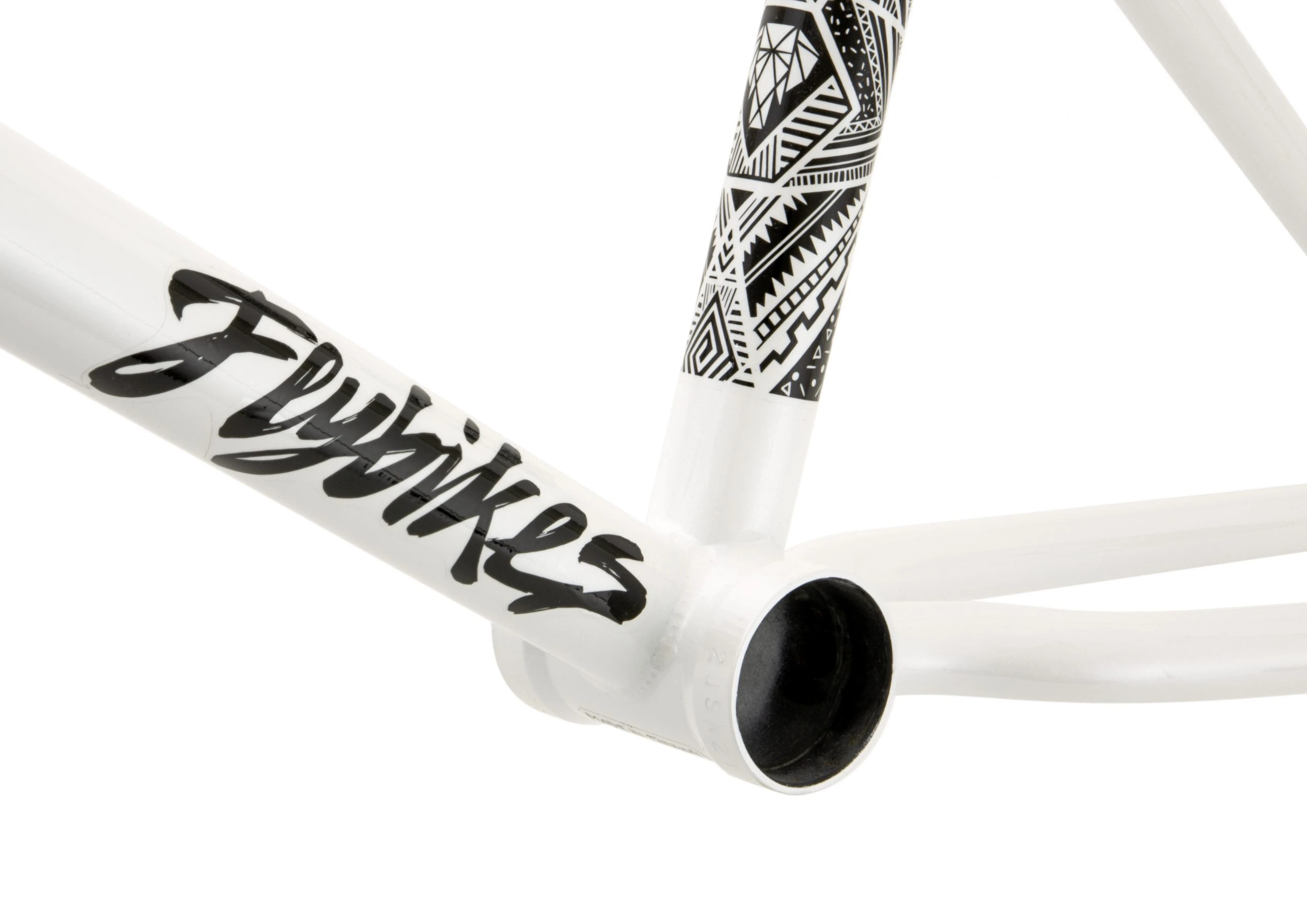 SAVANNA_FRAME_GLOSS_PEARL_WHITE_detail_3-scaled-1.jpg