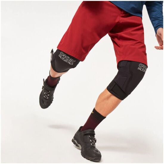 oakley-drop-in-rz-labs-knee-guards (2)