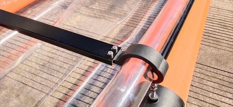 TRANSPARENT-KAYAK-270