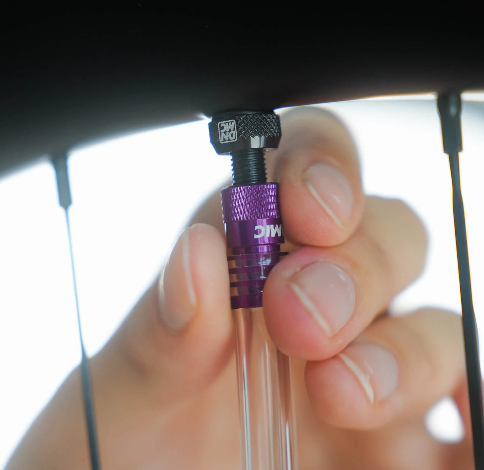 dynamic-bike-care-sealant-einfuellspritze-hector-the-injector_5