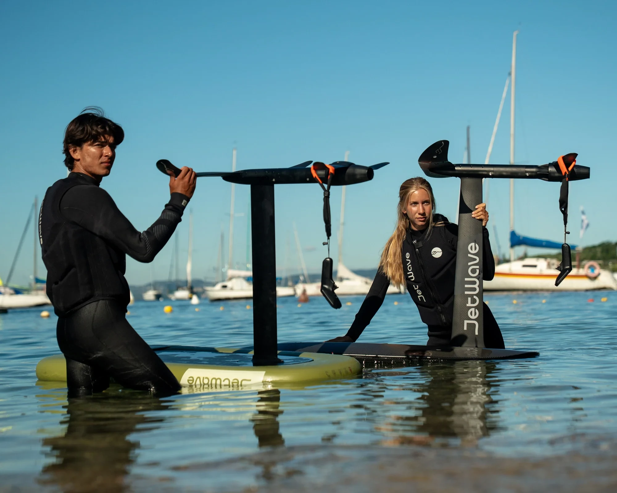 jetwave-couple-efoil-half-water