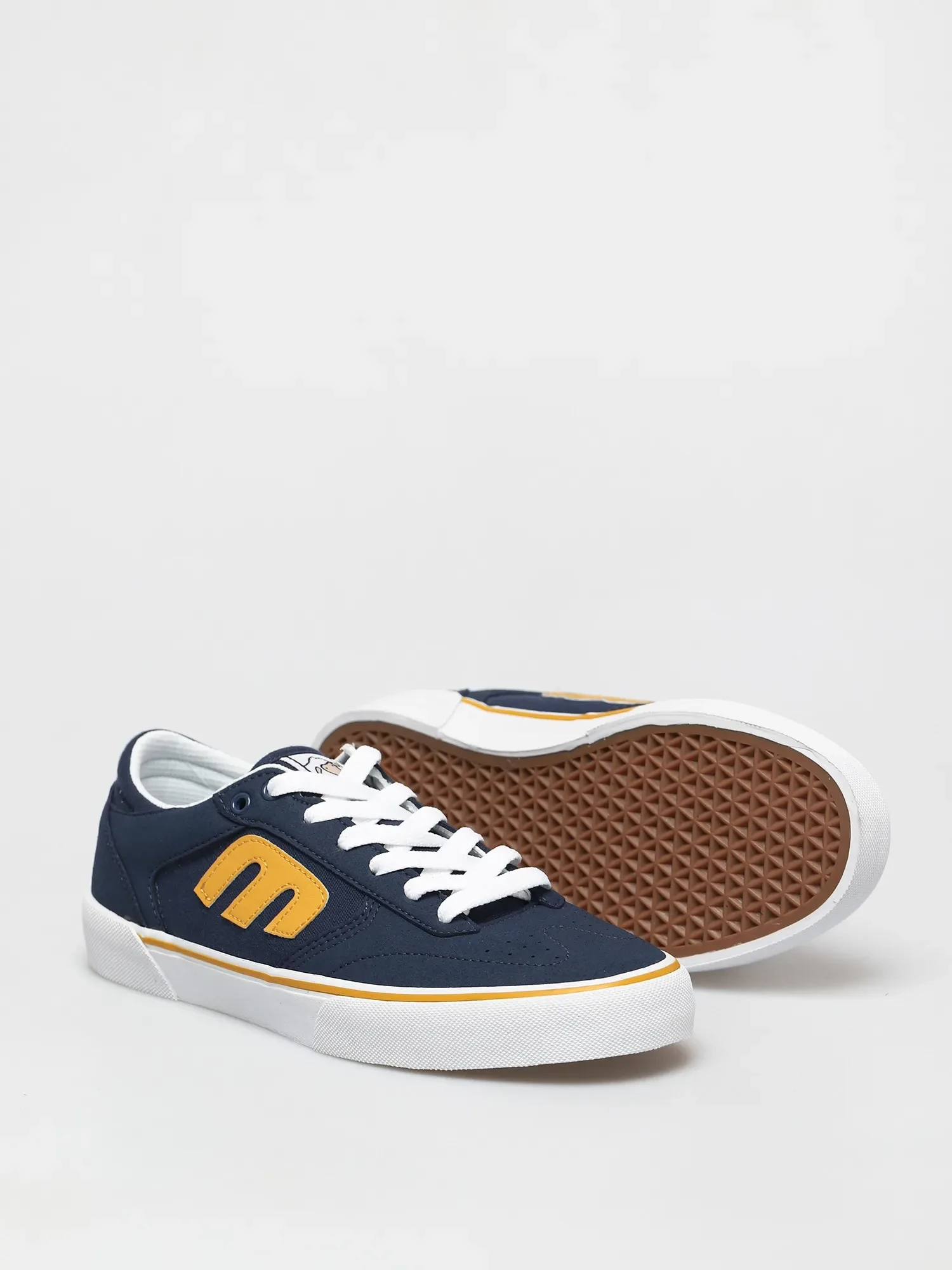 ETNIES(3)