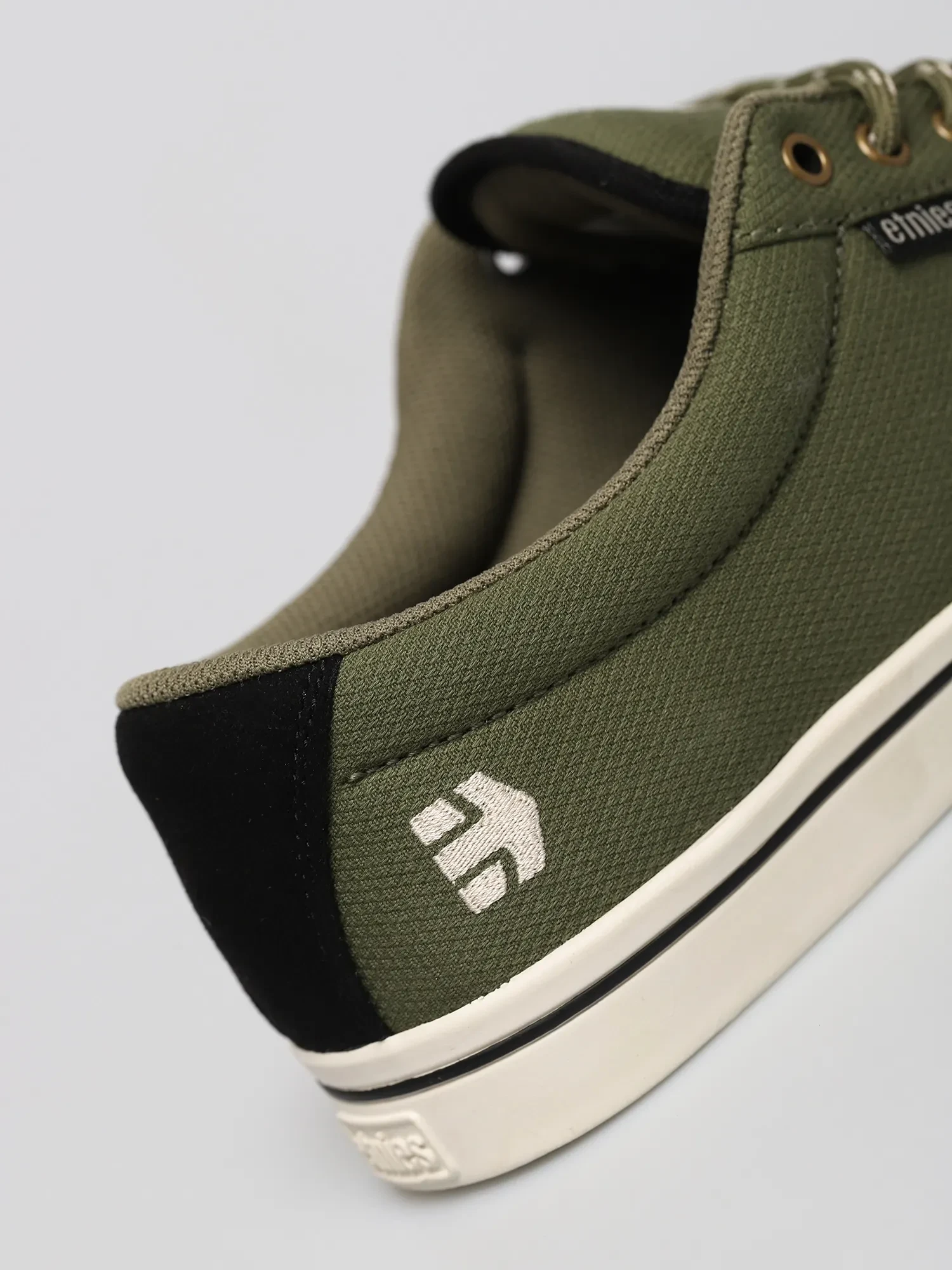 ETNIES(3)